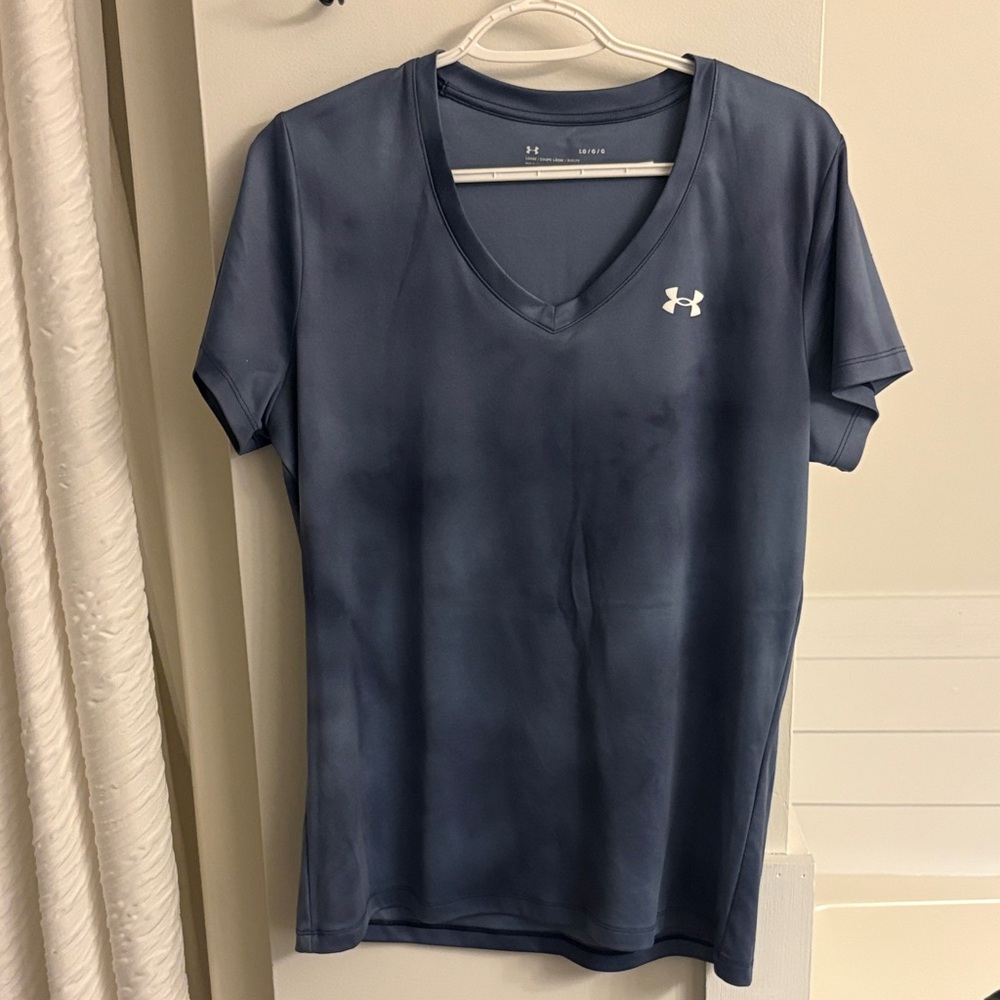 Under Armour Women's Dark Blue V-Neck Tee